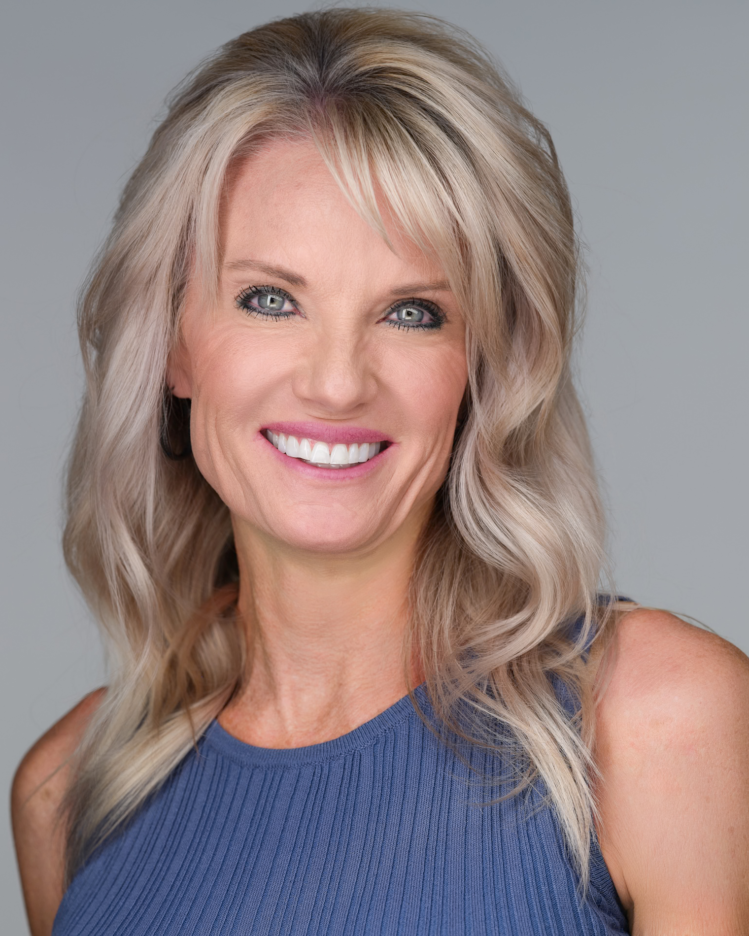 Female real estate agent photos Phoenix - professional realtor portrait